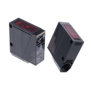Omron E3JM-10M4T-G-N Photoelectric Sensor