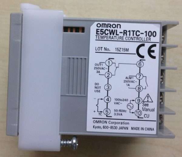 Omron E5CWL-R1TC-100 AC100-240 Temperature Controller - Image 2