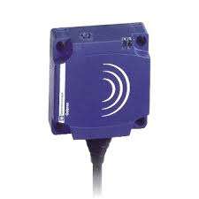 Telemecanique Sensors XS9C111A2L2 Inductive proximity sensor