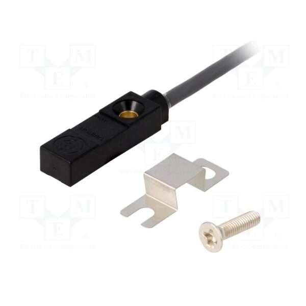 Omron TL-W1R5MC1 Proximity Sensor